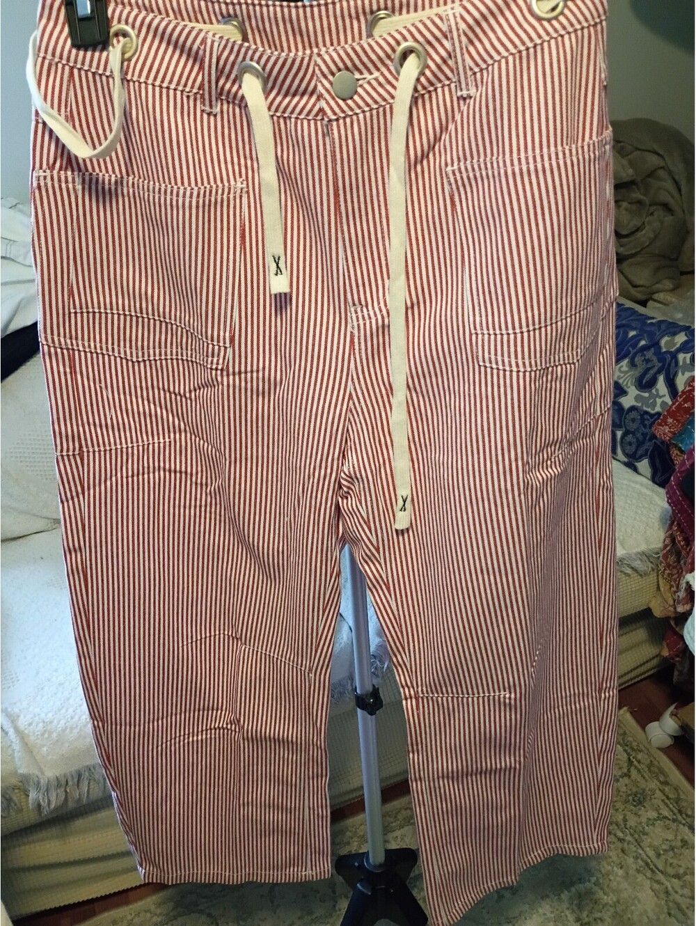 Jodifl Women's Medium Red and White Striped Drawstring Pants
